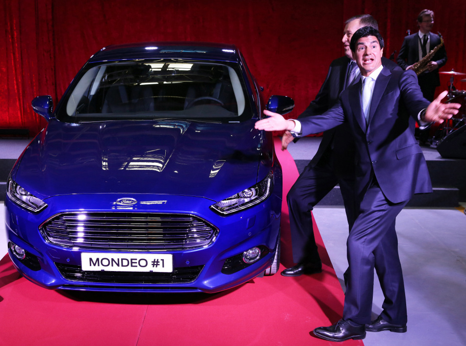 Полиция Петербурга предупредила о новой схеме обмана с покупкой авто за границей